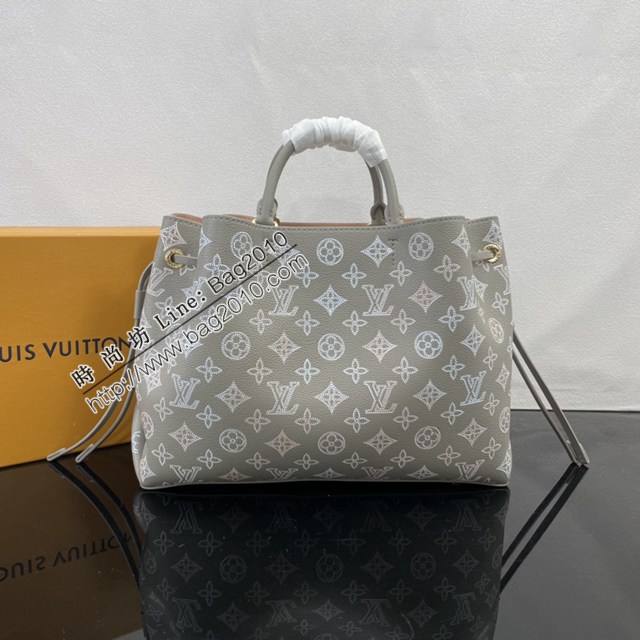 LV路易威登2023专柜新款M23395 Bella Tote手袋以镂花穿孔牛皮革将水桶包 ydh5419